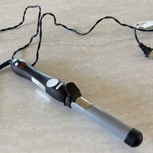 Beachwaver S1.25 Dual Voltage Ceramic Rotating Curling Iron
